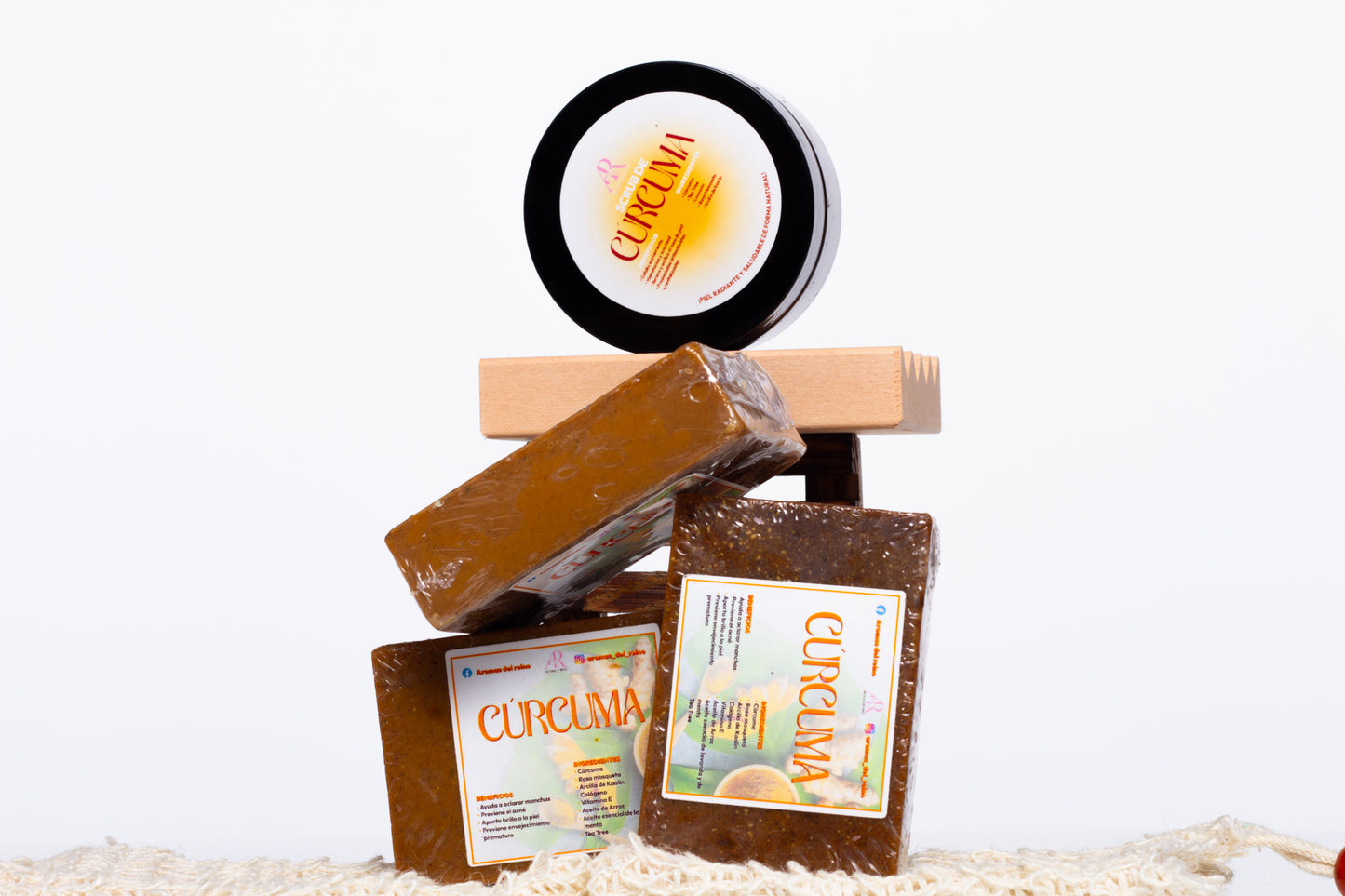 Bundle de jabón de cúrcuma y Scrub